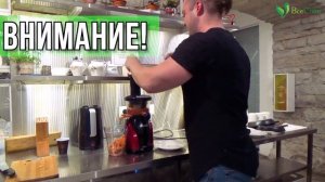 Морковка против соковыжималки! Как сделать сок из ОГРОМНОЙ моркови, не разрезая её!