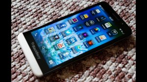 Обзор BlackBerry Z30 ч1: дизайн, игры, тесты, камера, звук