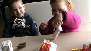 Юху и его друзья игрушки Макдональдс на Хеппи Мил YooHoo & Friends juguetes El i