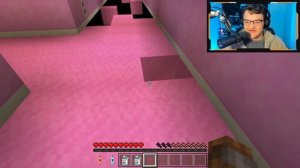 How To Clip Out Of The Backrooms in Minecraft (Float Studios)