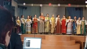 Дети поют народные песни