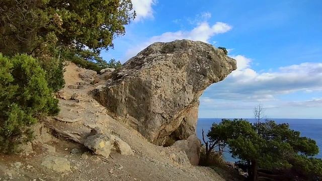Каменный силуэт.