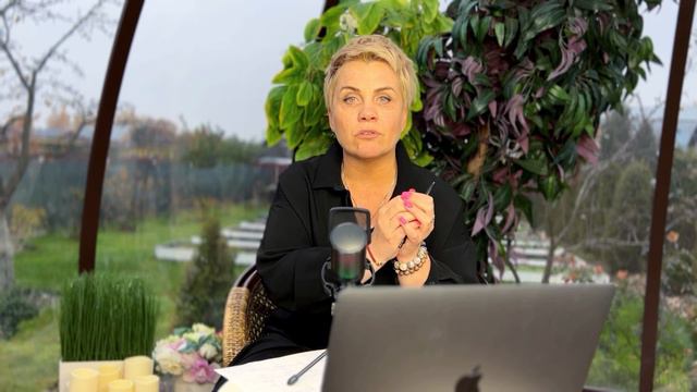 НЕ ОДИН В ТЕМНОТЕ//Вопрос-ответ: "такое ощущение, что я топчусь на месте". Что с этим делать? смотреть онлайн