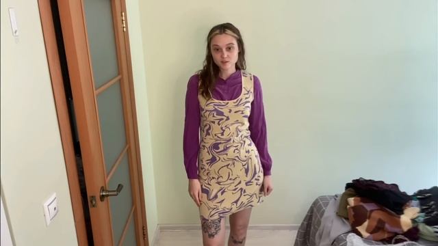 разбираю гардероб и примеряю вещи, с которыми прощаюсь смотреть онлайн