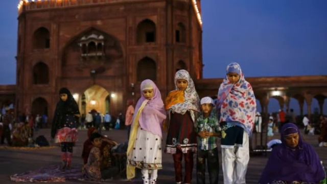 Бо хабар бош Ки Мохи Рамазон меояд смотреть онлайн