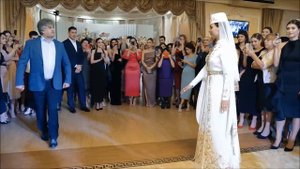 Юрий Алборов. Хонгæ кафт с невестой. Осетинская свадьба.