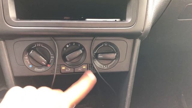 Volkswagen Polo review | Test City drive смотреть онлайн