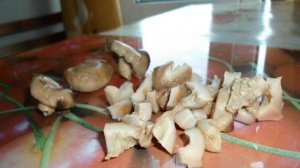 Пирожки с грибами солеными