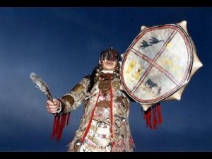 Коммунисты изгоняют злых духов из здания заксобрания Санкт-Петербурга