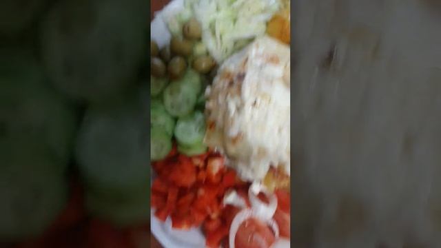 перекус курица под сыром,картофель,рис с куркумой,овощи