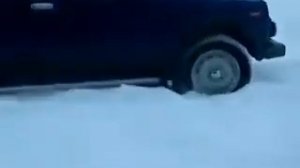 НИВА в снегу ВАЗ 2131 (моя старая нива 99г.в двигатель 1.9 на видео 25 марта 2012г.)