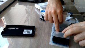 Xiaomi mi note 10 клеим гидрогелевую пленку на экран