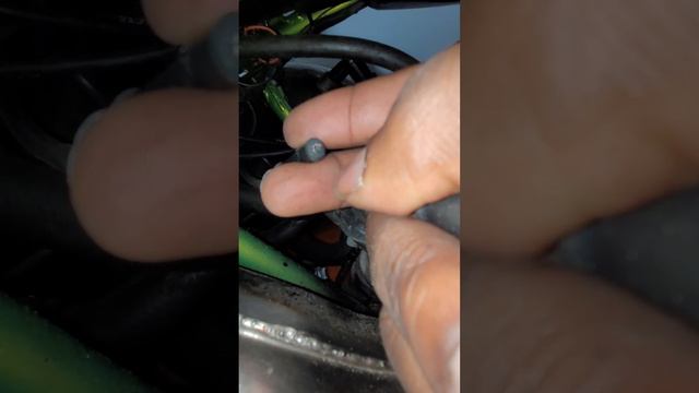 yamaha banshee ngk spark plug cap swap (fix) смотреть онлайн