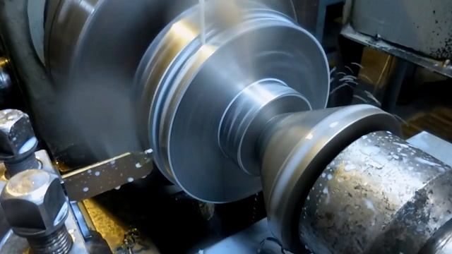 Как работает (отрезной резец) ОТРЕЗНОЙ БЛОК.  Отрезаем заготовку в 163 мм.