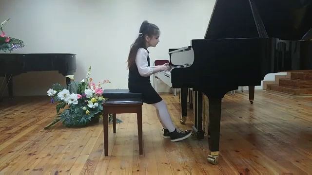 Романенко Арина 8 лет Шуман Песенка жнецов, В Дудинская Игра в кузнечики смотреть онлайн