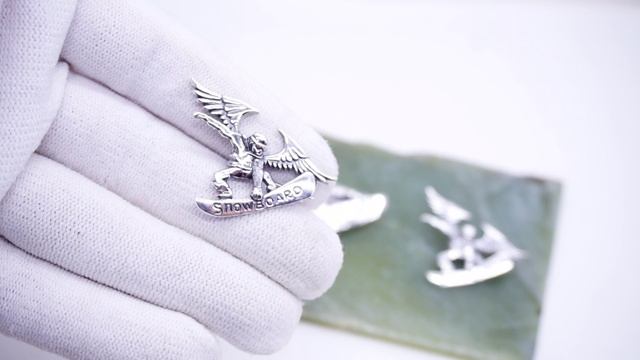 Брошь значок Сноубордист посеребрение 3329 2083 бижутерия спорт спортивный Хорошие Вещи