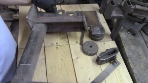 Приспособы для кузовного ремонта.