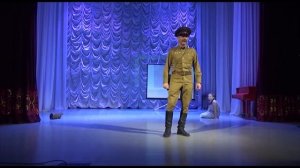 Эпизод спектакля .Партизанка Лара.