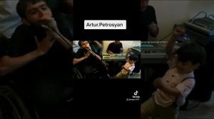 Artur Petrosyan (im Gayane Yar)