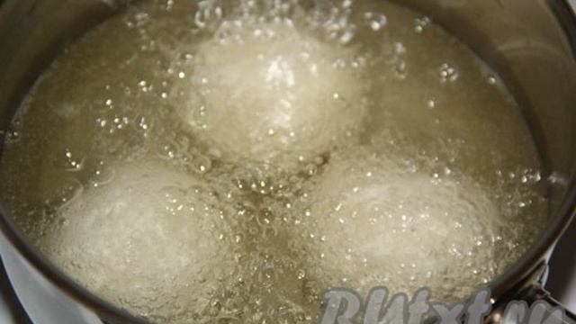 Пончики из слоёного дрожжевого теста