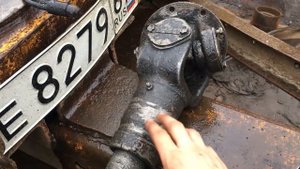 Урал 5557 лесовоз. Разобрал прицеп для ремонта балансиров.