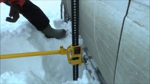 Первый зимний выезд на ниве. Тест ваз 21214 по снежному бездорожью. Тест реечного домкрата Farm Jac