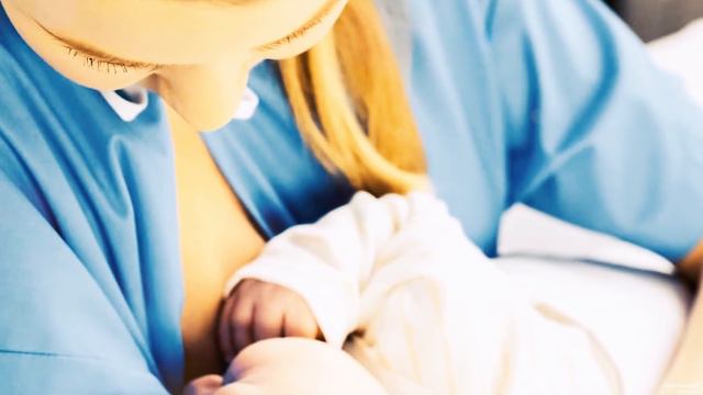 Свекровь выставила сноху, а спустя время девушка встретила лекаря из глухой деревни…