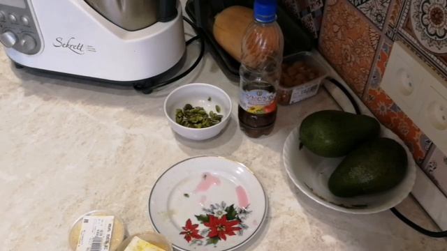 Очень вкусный рецепт сыроедческого супа из свёклы и авокадо. смотреть онлайн