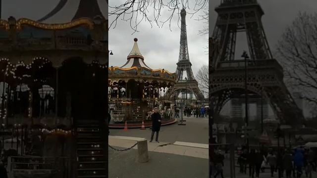 Из Парижа с любовью, поздравляю с 8 марта !!! #grafproduction #8марта #париж #paris смотреть онлайн