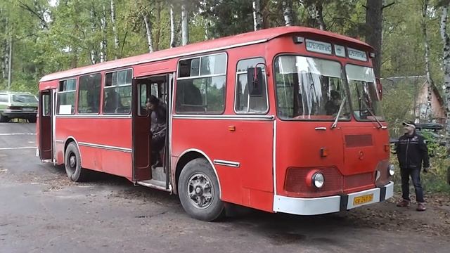 Выставка ретро-автомобилей "Мосретроосень-2021"/Vintage car exhibition in Moscow (25.09.2021)
