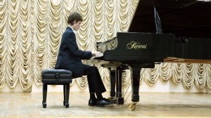 Николя Мирошниченко (15 лет). Ференц Лист . Венгерская рапсодия №2.