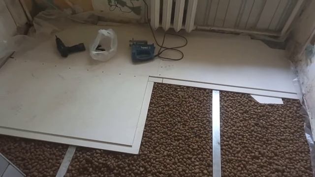 Сухая стяжка пола под плитку.