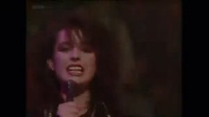 Bananarama - Robert De Niro's Waiting Live - TOTP 1984