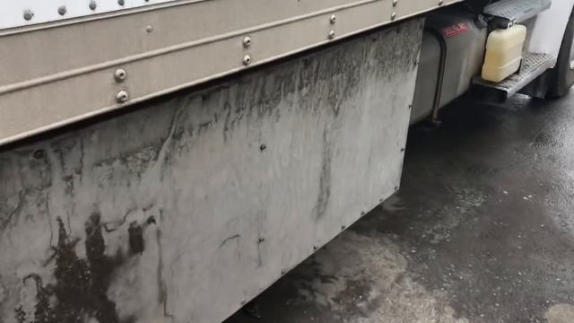 Установка доп света на задний ход FREIGHTLINER