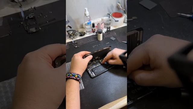 iPhone XS Max Фирменные обои по цене экрана! смотреть онлайн