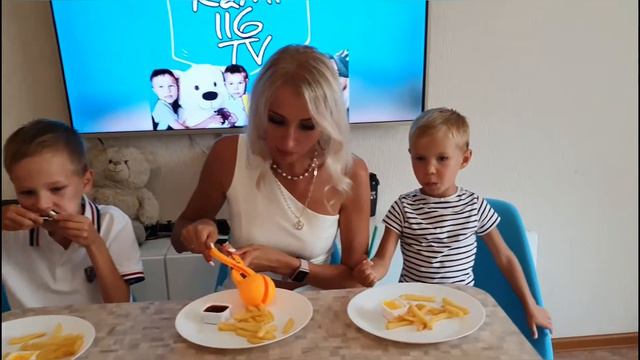 ЧЕЛЛЕНДЖ  съешь ЕДУ чем ПОПАЛО🍉🍔🍟 !!!!