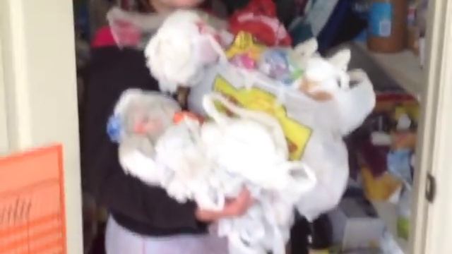 Celebrate Earth Day by Recycling Plastic Bags смотреть онлайн