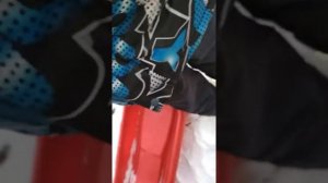 Жесть упал кирпич на голову!