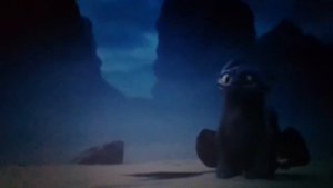 Беззубик танцует для дневной фурии на пляже ( со звуком подскажите пж )