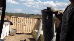 Изготовления бюджетных  свай под сарай из руберойда своими руками