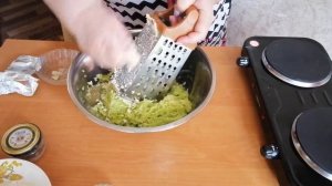 Вкусные оладьи из кабачков с секретом!