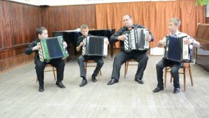 Минка  Денис  дуэт  "Облака белогривые лошадки"