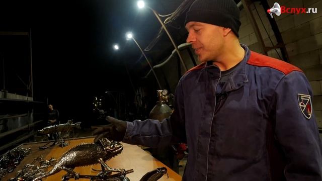 Мастер делает скульптуры из металла методом наплавления смотреть онлайн