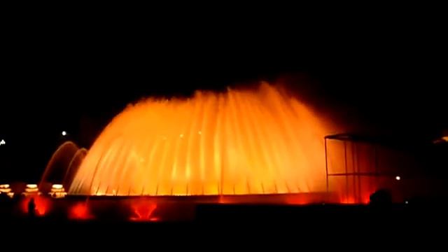 Танцующий фонтан в Барселоне смотреть онлайн