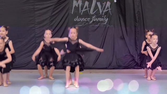 НХМ "МАЛЬВА" - / Летюче танго / - Звітний концерт 25.05.2019р. смотреть онлайн