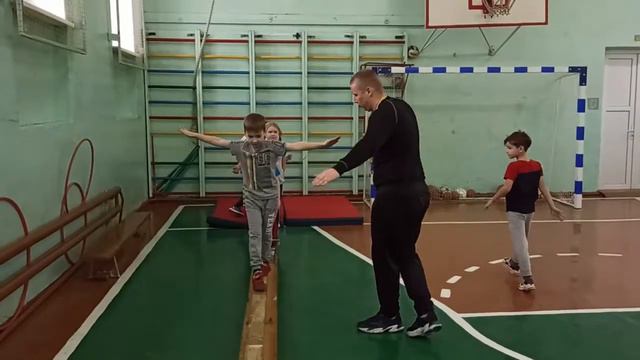 ГУО "Гимназия №1 г.Мосты" - Никитич Павел Сергеевич, учитель физической культуры и здоровья смотреть онлайн