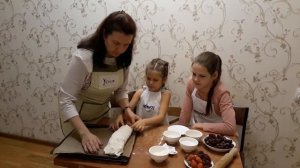 ШТРУДЕЛЬ С ЯБЛОКАМИ, ШТРУДЕЛЬ С ВИШНЕЙ.  Простой рецепт.