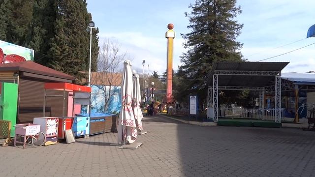 Девочки, с праздником Весны - 8 МАРТА вас из Лазаревского!!! Центральный парк 07.03.2018 смотреть онлайн