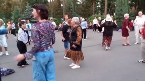 ПРИНОСИЛ ТЫ МНЕ БУКЕТЫ АЛЫХ РОЗ! ТАНЦЫ ХАРЬКОВ СЧАСТЛИВЫЕ МОМЕНТЫ