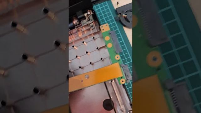 ASUS ноутбук замена HDD на SSD и термоинтерфейс смотреть онлайн